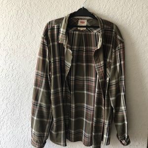 Men’s Levi’s Strauss & Co. shirt